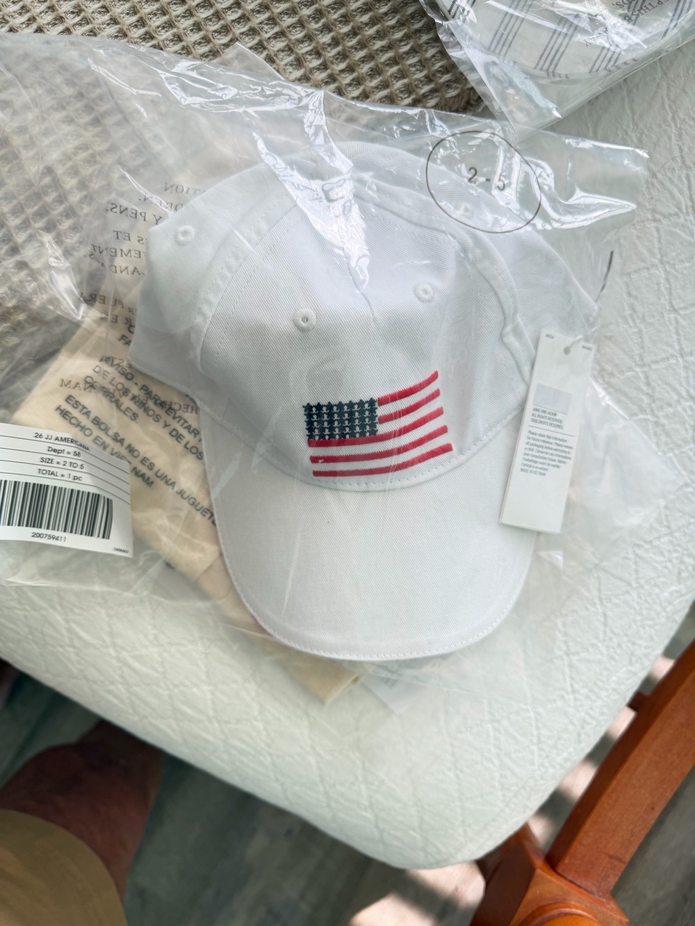 Jamie and Jack kids white baseball cap with flag size 2 to 5 years NWT